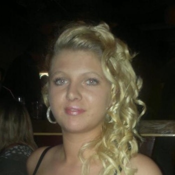 horny_girSingle