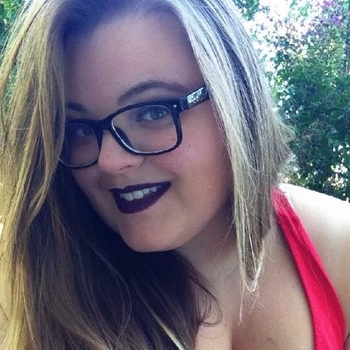 CurvyDaphne