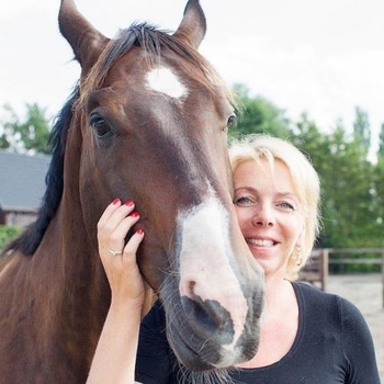 Horsgirl