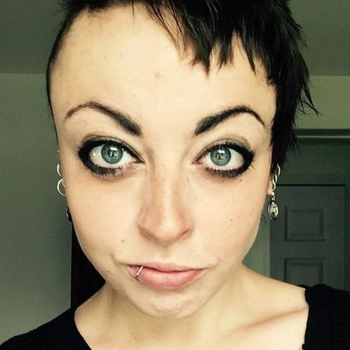 Shari0
