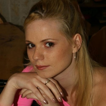 Chloe_21