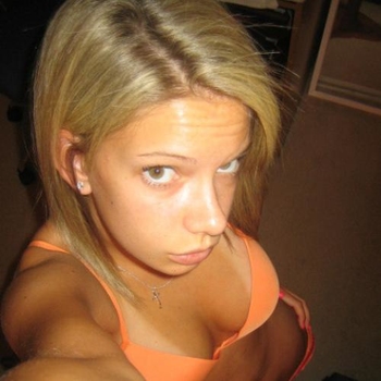 Demi19