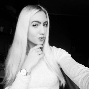 Charming_Ellen