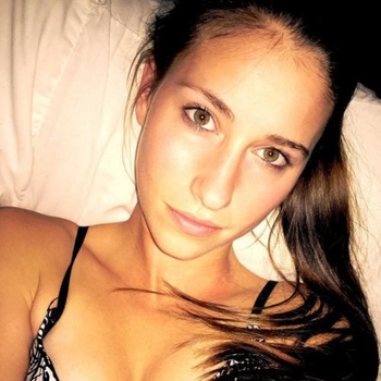 HottieManon