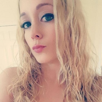 CurlyHottie