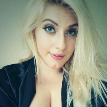 WannabeeBabe